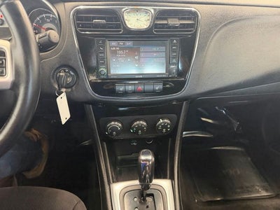 2013 Chrysler 200 Touring