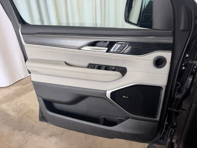 2024 Jeep Wagoneer L Series III