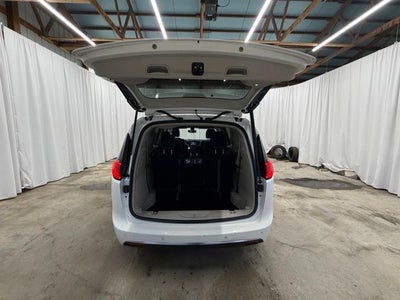 2020 Chrysler Pacifica Touring L