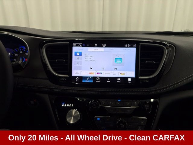 2025 Chrysler Pacifica Select