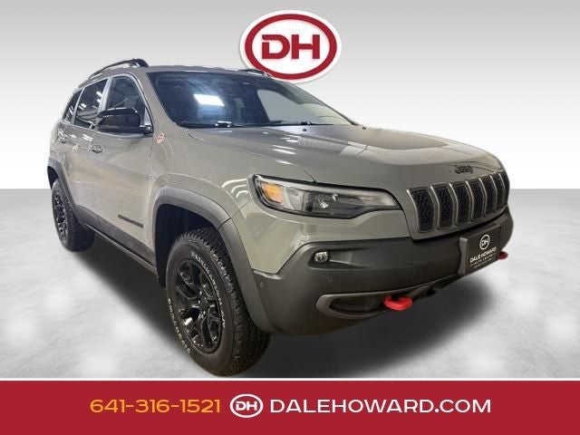 2023 Jeep Cherokee Trailhawk
