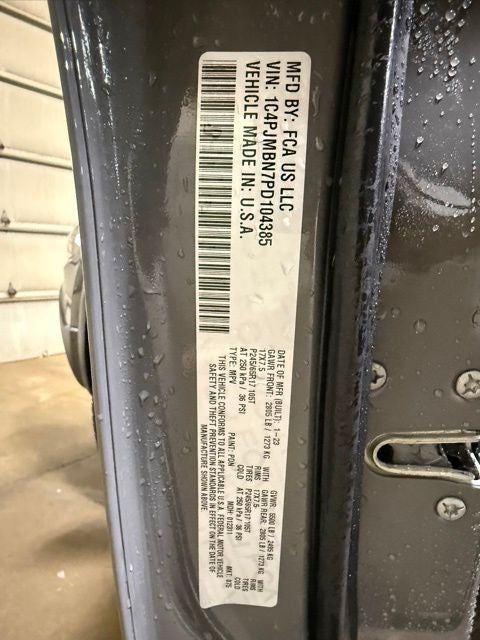 2023 Jeep Cherokee Trailhawk