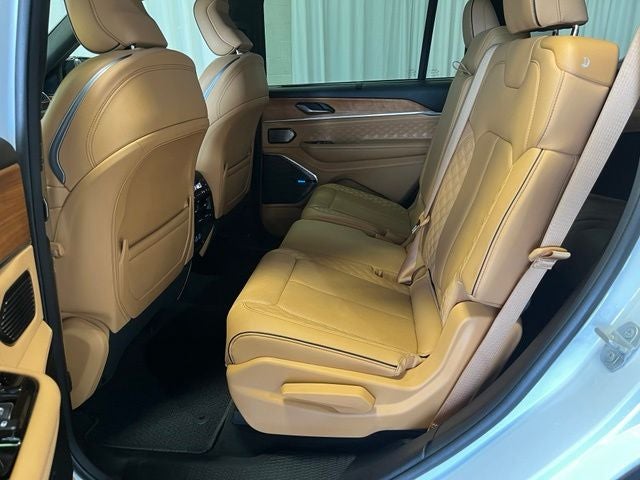 2023 Jeep Grand Cherokee L Summit
