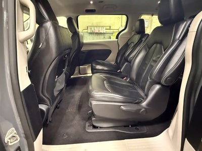 2022 Chrysler Pacifica Hybrid Touring L