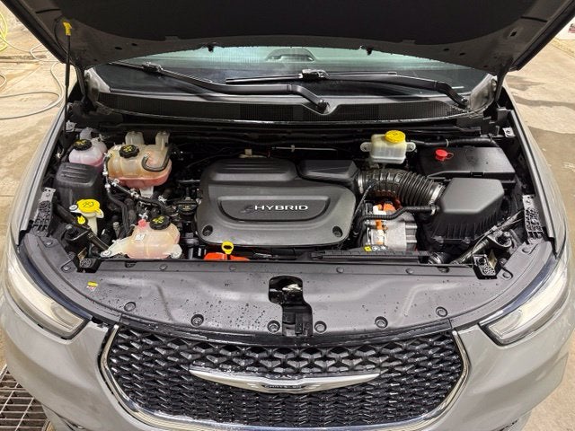2022 Chrysler Pacifica Hybrid Touring L