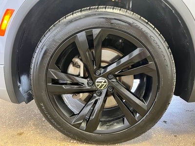2023 Volkswagen Tiguan 2.0T SE R-Line Black