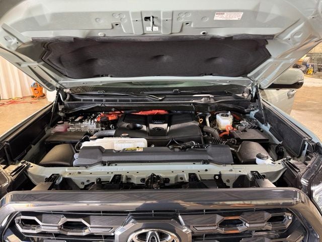 2025 Toyota Tundra Hybrid Platinum